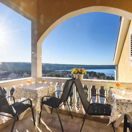 Apartments Milic Ґорні Карин Екстер'єр фото