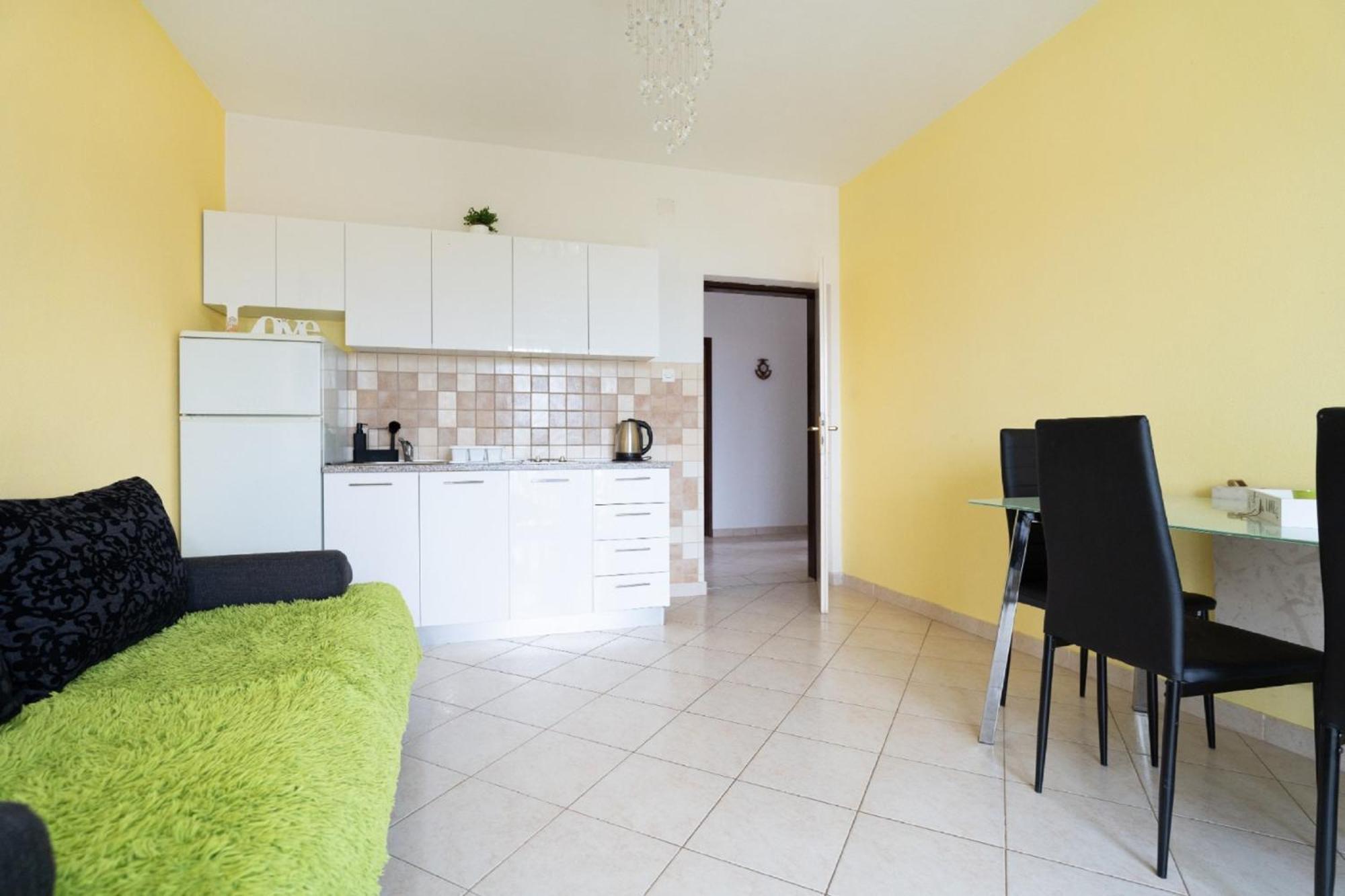 Apartments Milic Ґорні Карин Номер фото