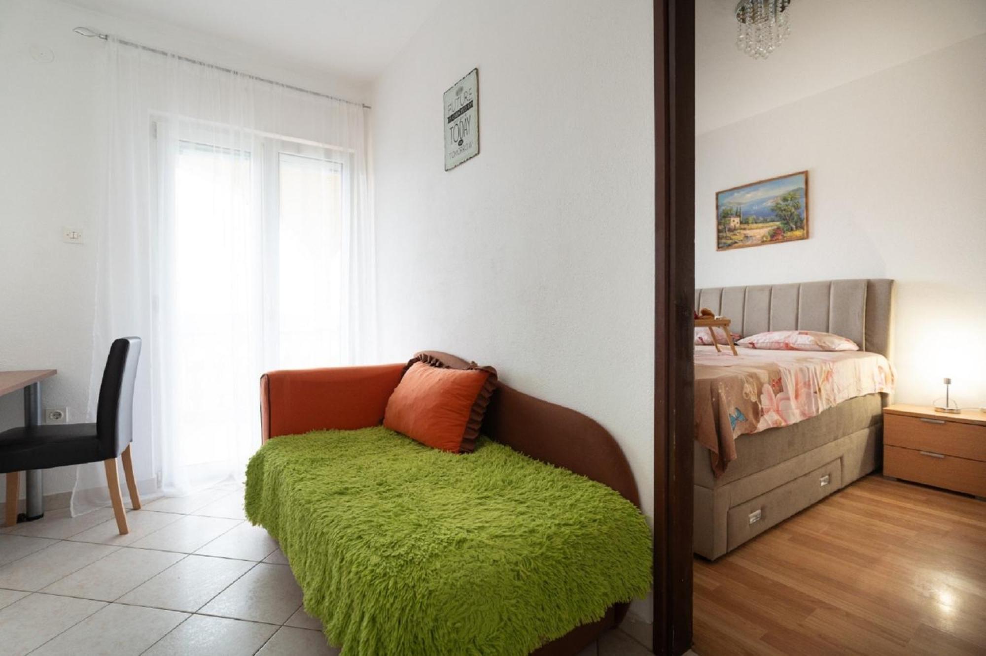Apartments Milic Ґорні Карин Екстер'єр фото